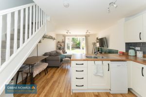 Kitchen- click for photo gallery